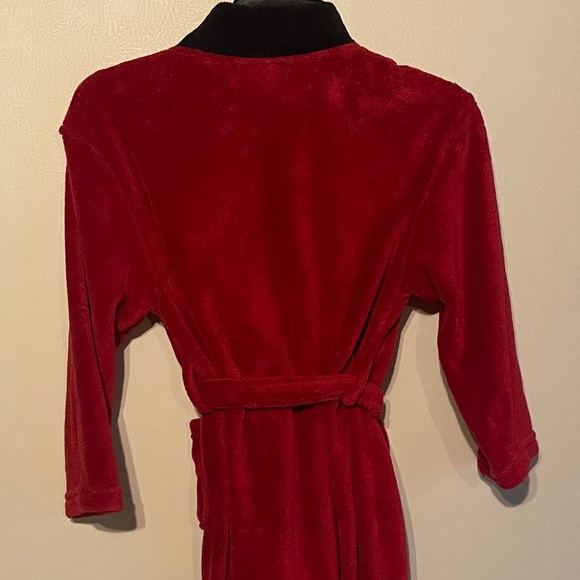 Children’s Robe Size 6/7 - Picture 3 of 3